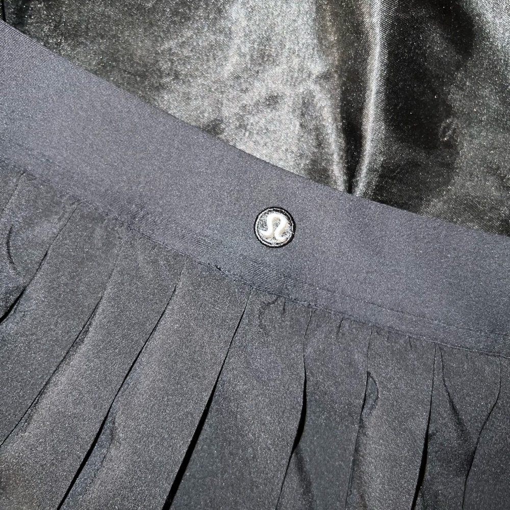 Black Pleated Tennis Skirt - Picture 5 of 5